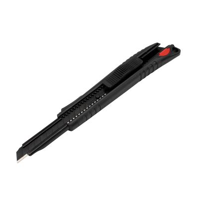 Kniv med 9 mm sort-oxideret knivblad og automatisk lås